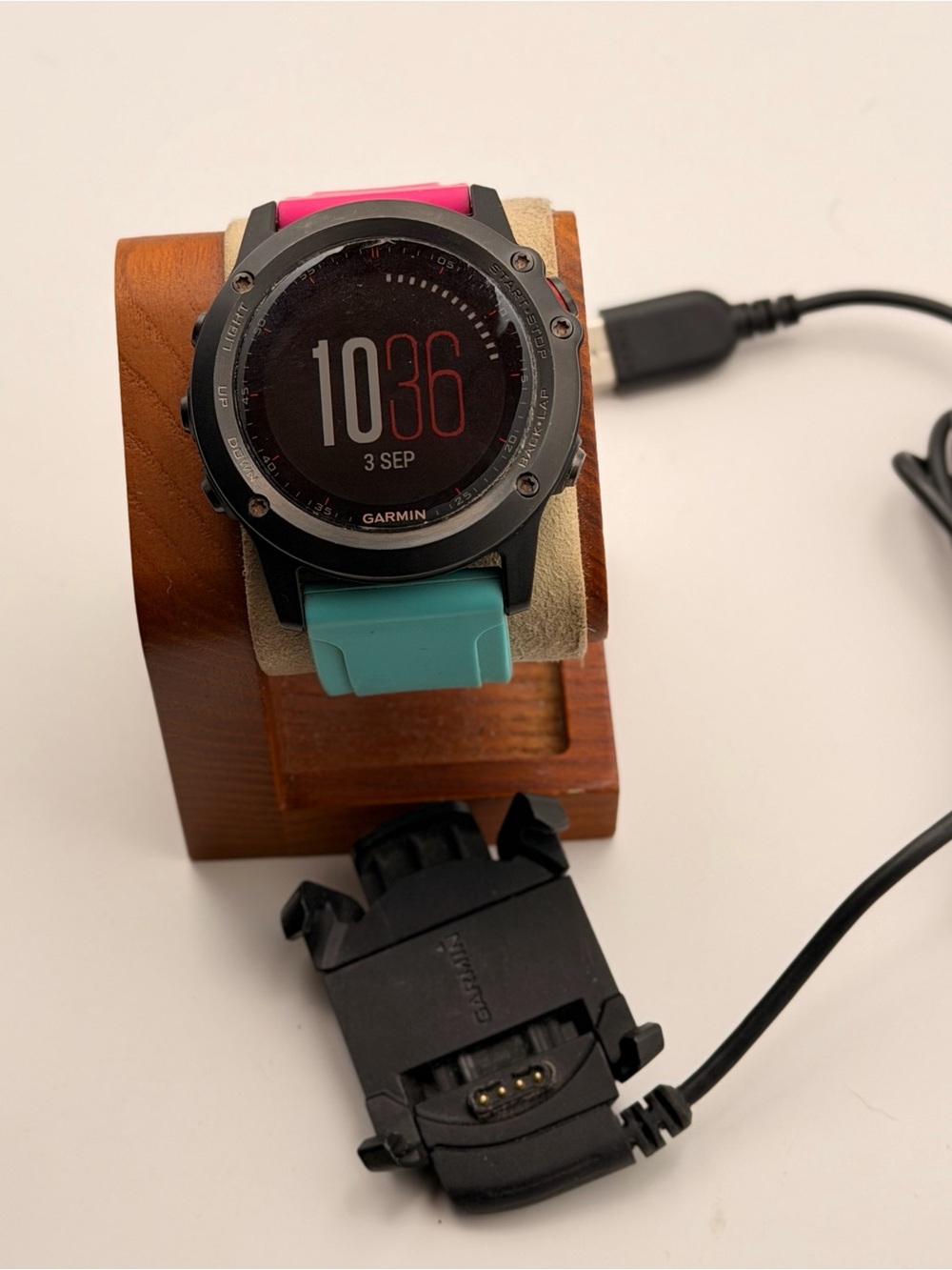 Garmin Fenix 3, Black/pink, Tested, Charger Included, Aftermarket Band, Tested